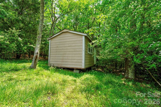 111 Harbor Point Drive, Cherryville, NC 28021
