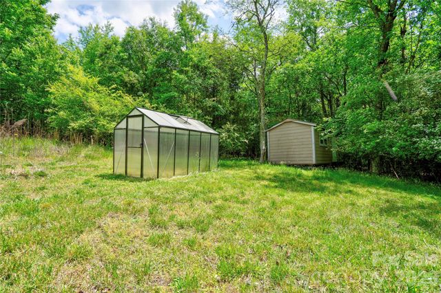 111 Harbor Point Drive, Cherryville, NC 28021