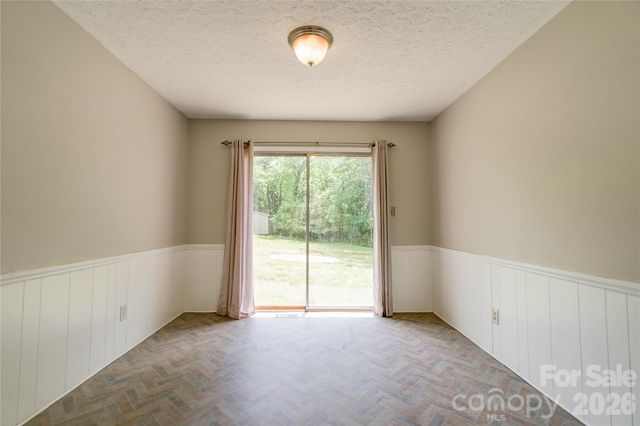 111 Harbor Point Drive, Cherryville, NC 28021