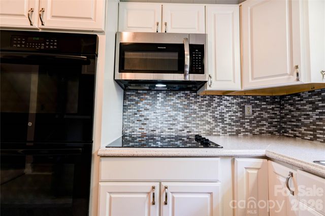 111 Harbor Point Drive, Cherryville, NC 28021