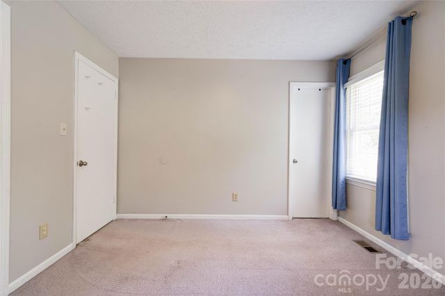 111 Harbor Point Drive, Cherryville, NC 28021