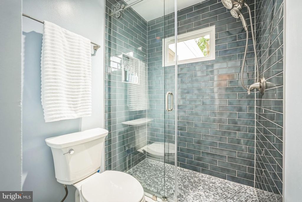 2007 COOL SPRING DR, Alexandria, VA 22308