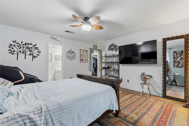 412 Burning Tree Drive, Huntsville, TX 77340