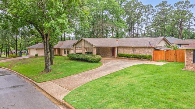 412 Burning Tree Drive, Huntsville, TX 77340