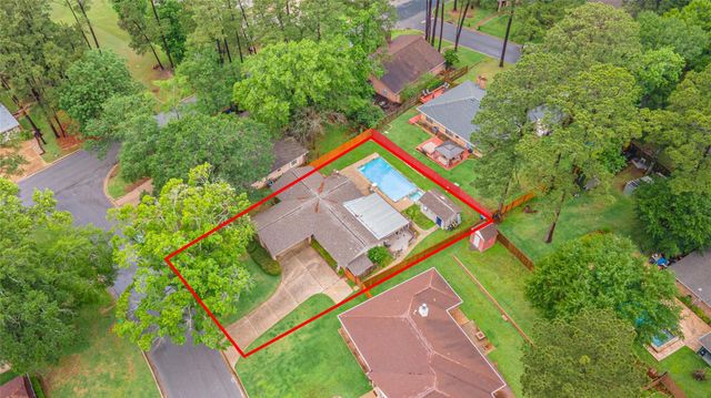 412 Burning Tree Drive, Huntsville, TX 77340