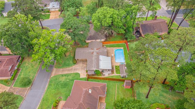 412 Burning Tree Drive, Huntsville, TX 77340