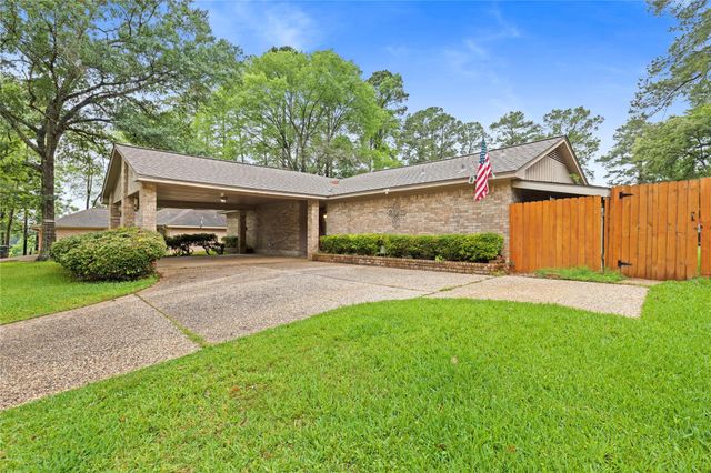 412 Burning Tree Drive, Huntsville, TX 77340