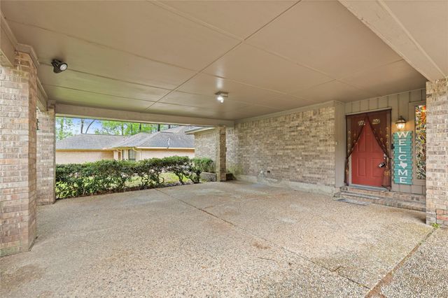 412 Burning Tree Drive, Huntsville, TX 77340