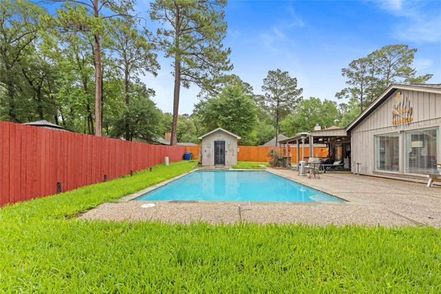 412 Burning Tree Drive, Huntsville, TX 77340