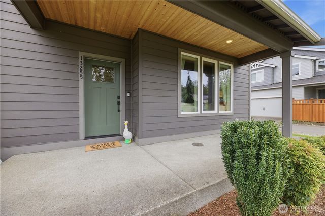 13255 178th Avenue Ct E, Bonney Lake, WA 98391