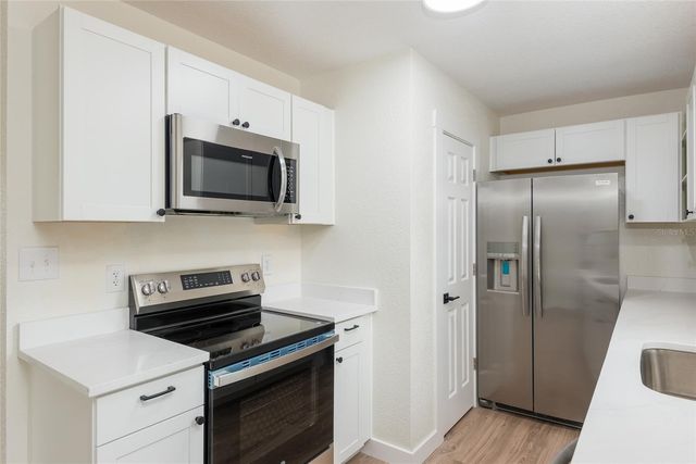 8812 DYER ROAD, Riverview, FL 33578