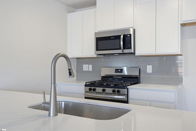 1370 Cattleman Acres Drive, Inman, SC 29349