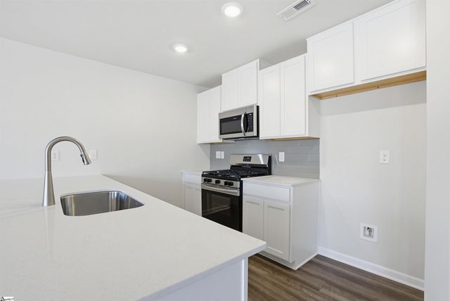 1370 Cattleman Acres Drive, Inman, SC 29349