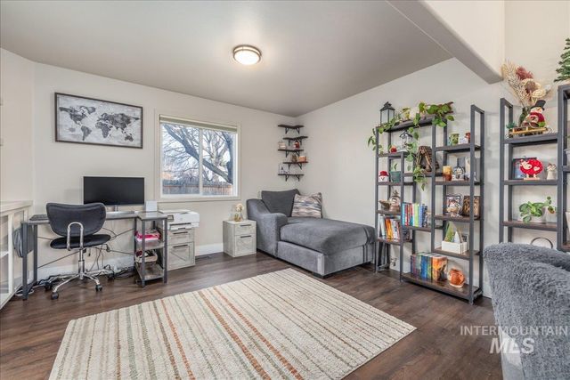 12024 W Harvester Ct, Boise, ID 83709