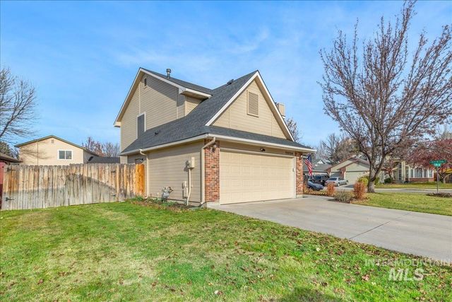 12024 W Harvester Ct, Boise, ID 83709