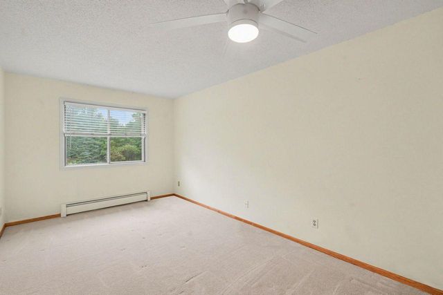 205 Barry Avenue S 207, Wayzata, MN 55391