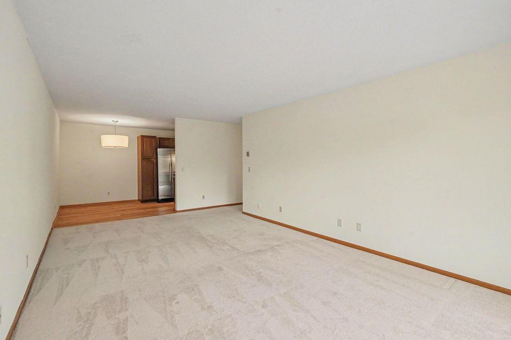 205 Barry Avenue S 207, Wayzata, MN 55391 — photo 3