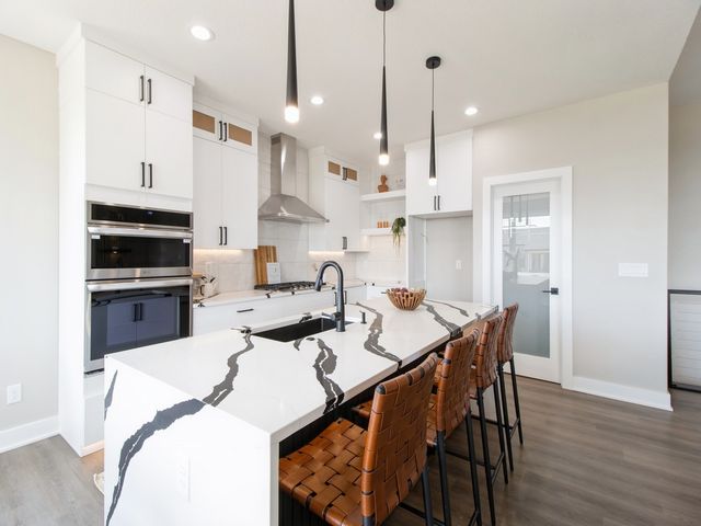 17994 Townsend Drive, Clive, IA 50325