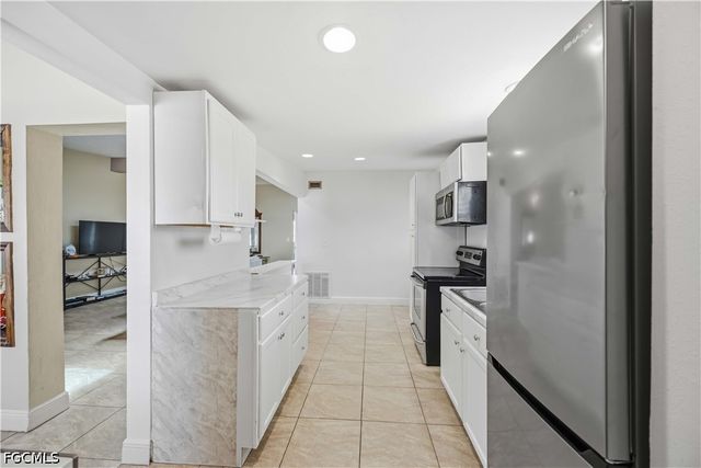 2409 Ednor ST, Port Charlotte, FL 33952