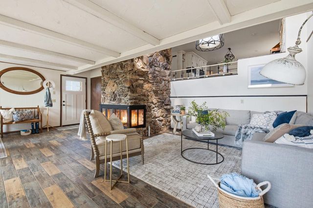 N29W27397 Peninsula DRIVE, Pewaukee, WI 53072