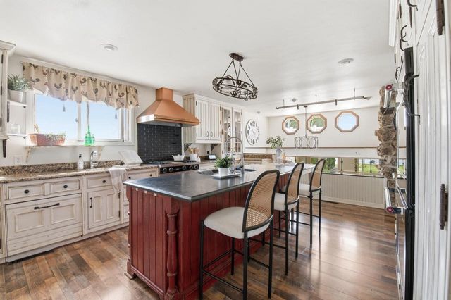 N29W27397 Peninsula DRIVE, Pewaukee, WI 53072