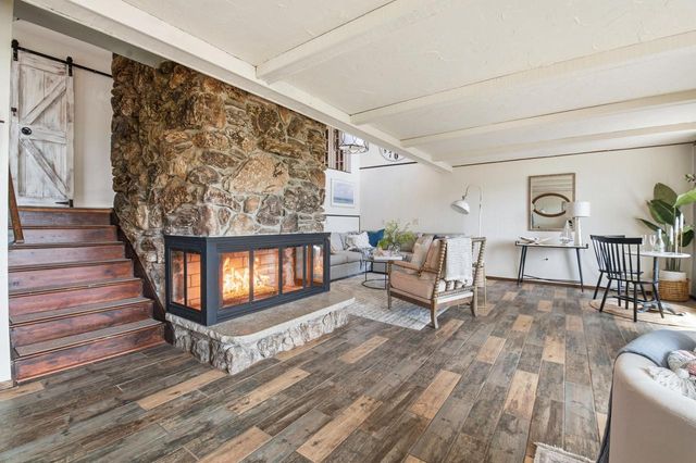 N29W27397 Peninsula DRIVE, Pewaukee, WI 53072