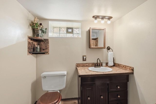 N29W27397 Peninsula DRIVE, Pewaukee, WI 53072