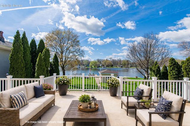 N29W27397 Peninsula DRIVE, Pewaukee, WI 53072
