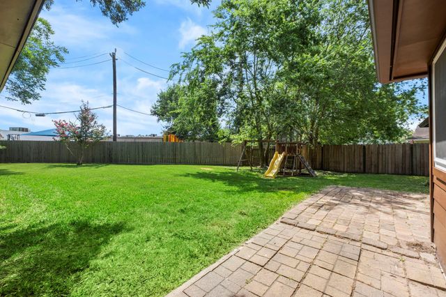 11830 Westmere Drive, Houston, TX 77077