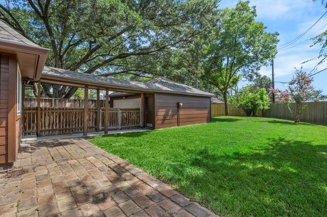 11830 Westmere Drive, Houston, TX 77077