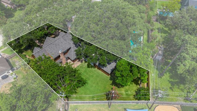 11830 Westmere Drive, Houston, TX 77077