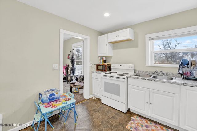 1501 Fernwood Avenue, Toledo, OH 43607