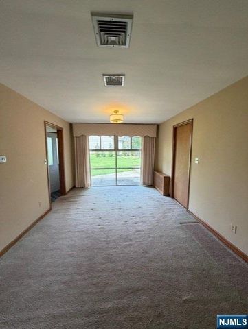91 Rose Avenue, Woodcliff Lake, NJ 07677