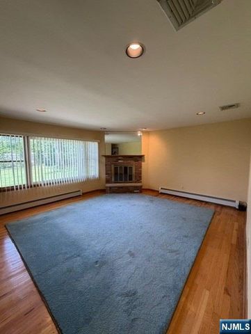 91 Rose Avenue, Woodcliff Lake, NJ 07677
