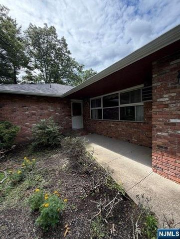 91 Rose Avenue, Woodcliff Lake, NJ 07677