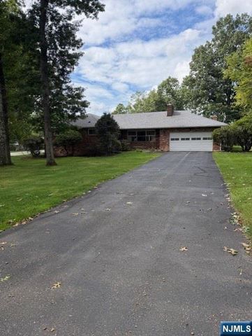 91 Rose Avenue, Woodcliff Lake, NJ 07677