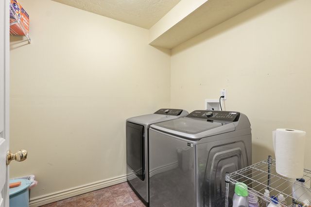 890 N YARROW CIR, Garden City, UT 84028
