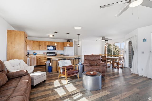 890 N YARROW CIR, Garden City, UT 84028