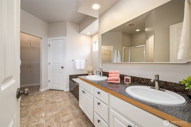9924 Sunset Drive, La Conner, WA 98257