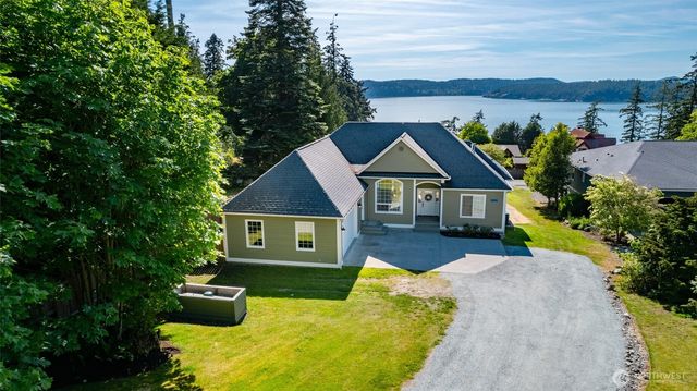 9924 Sunset Drive, La Conner, WA 98257