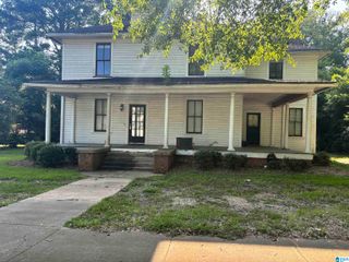 304 S BROADWAY AVENUE S, Sylacauga, AL 35150