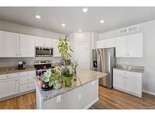 42781 Ivydel Cir, Elizabeth, CO 80107