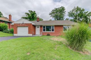 6921 Forest Hill Drive, St Louis, MO 63121