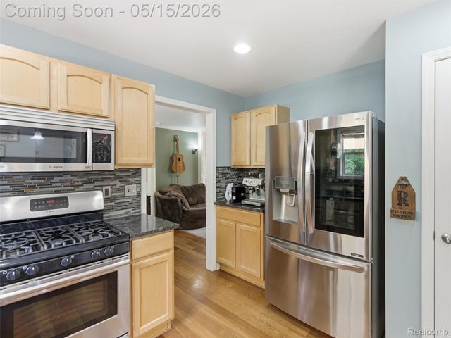4241 Island Park Drive, Waterford Charter Township, MI 48329