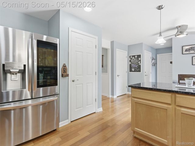 4241 Island Park Drive, Waterford Charter Township, MI 48329