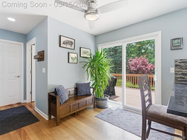 4241 Island Park Drive, Waterford Charter Township, MI 48329