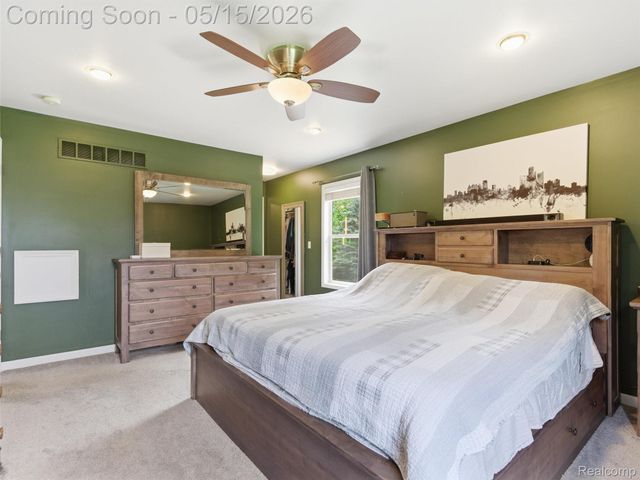 4241 Island Park Drive, Waterford Charter Township, MI 48329