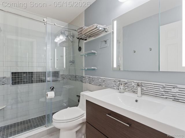 4241 Island Park Drive, Waterford Charter Township, MI 48329