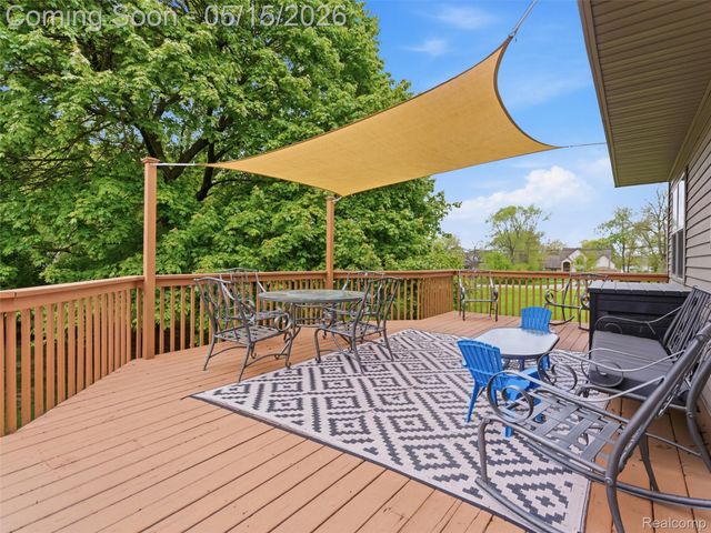 4241 Island Park Drive, Waterford Charter Township, MI 48329