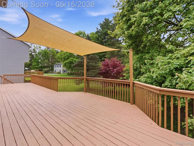 4241 Island Park Drive, Waterford Charter Township, MI 48329